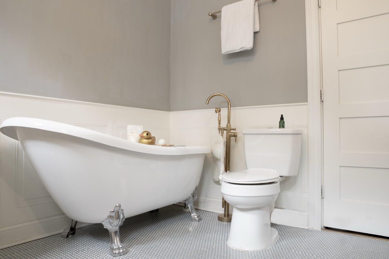 Bathroom with clawfoot tub